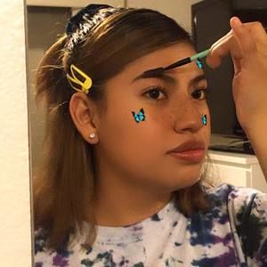 Meet your Posher, Stephany